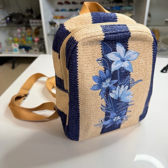 Vera Bradley Mini Straw Navy Stripe Floral Embroidered Backpack NWT - Picture 3 of 5